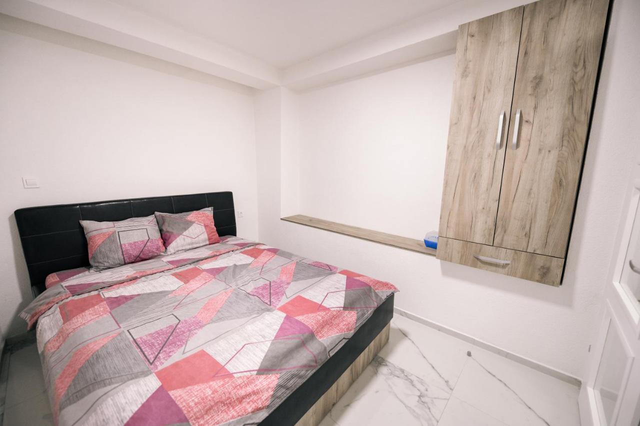 Down Street-Old Town Apartment โอครีด ภายนอก รูปภาพ